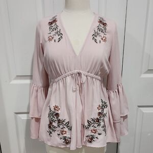 GB Girls Womens Pink Bell Sleeve Blouse with Embroidered Details Size Small